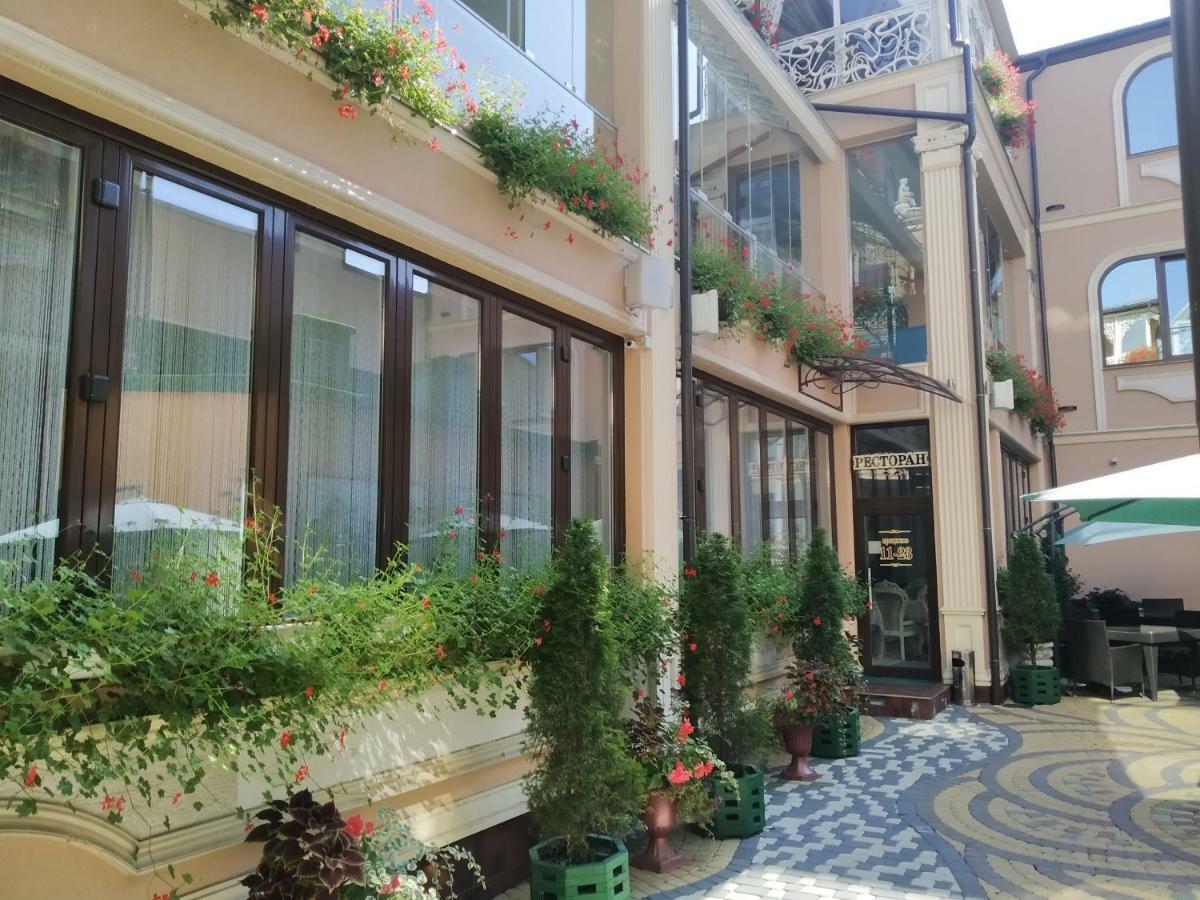Panskiy Dvir Chernivtsi Exterior photo