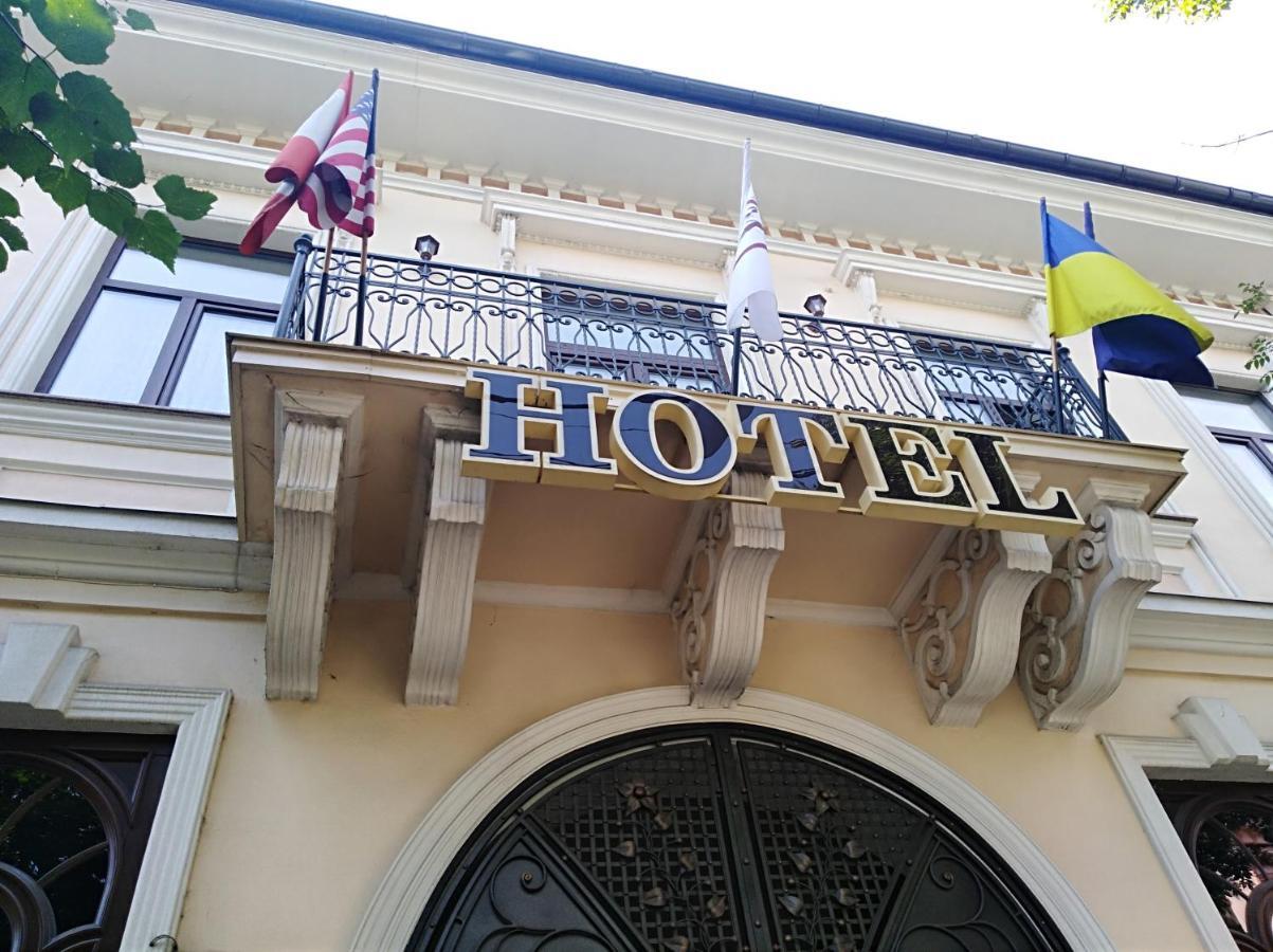 Panskiy Dvir Chernivtsi Exterior photo